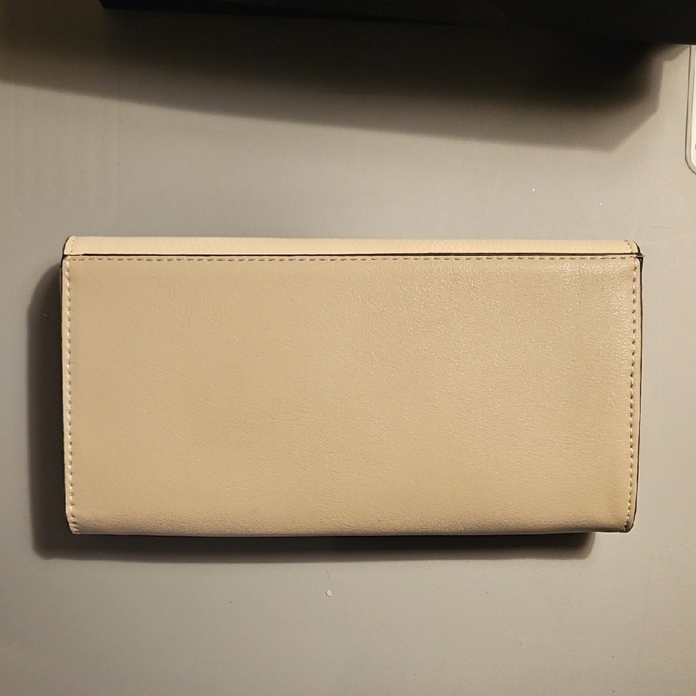 Clarks Cream Wallet - Picture 4 of 9